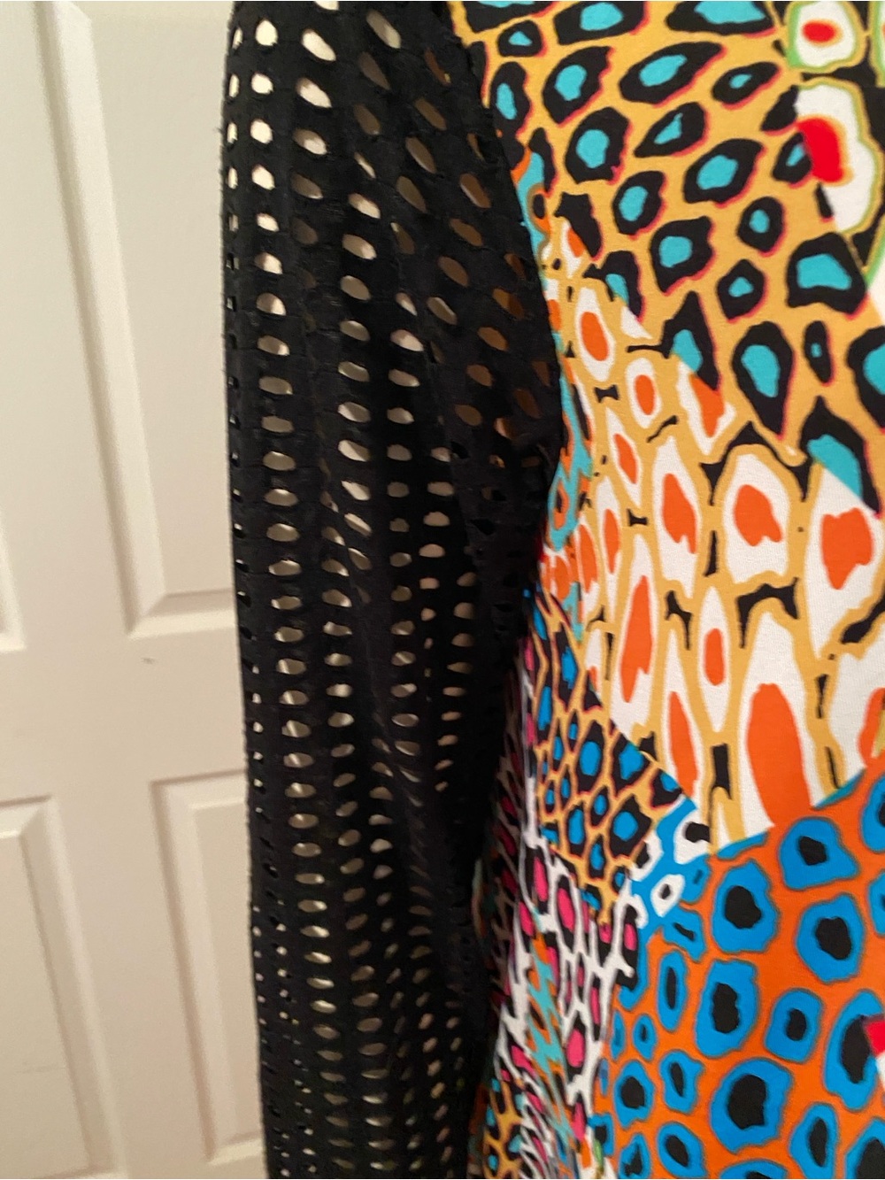 Multicolor Animal-Print Scoop Neck Tunic with Black Mesh Sleeves - Picture 4 of 5